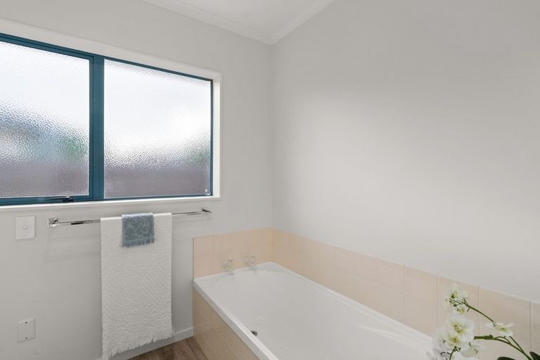 Photo of property in 701 Gloucester Road, Papamoa Beach, Papamoa, 3118