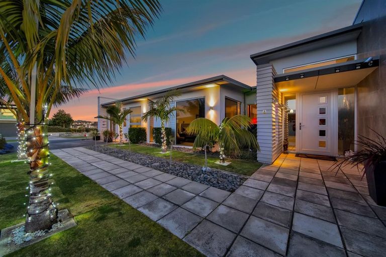 Photo of property in 45 Links Drive, Waiwhakaiho, New Plymouth, 4312