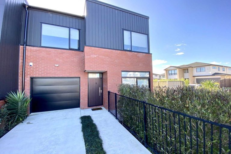 Photo of property in 1 Te Aute Road, Karaka, Papakura, 2113