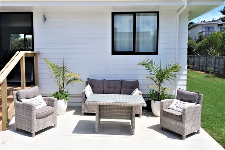 Photo of property in 9 Meenas Place, Cable Bay, 0420