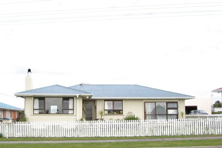 Photo of property in 121 Pembroke Road, Pembroke, Stratford, 4332