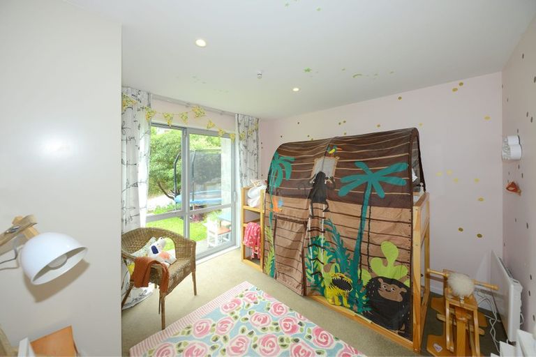 Photo of property in 21b Cornwall Road, Lyttelton, 8082