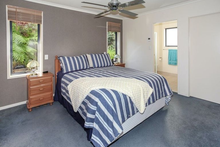 Photo of property in 98 Reynolds Road, Pukekohe, 2120