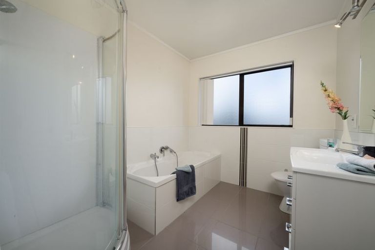 Photo of property in 1/20 Seneca Court, Golflands, Auckland, 2013