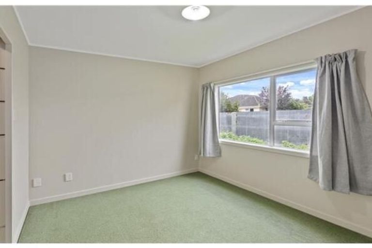 Photo of property in 6 Renfrew Street, Upper Riccarton, Christchurch, 8041