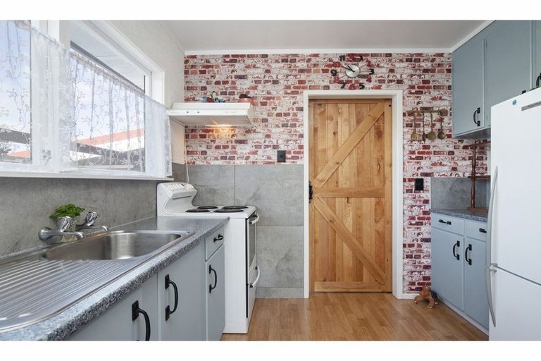 Photo of property in 57 Victoria Avenue, Waiuku, 2123