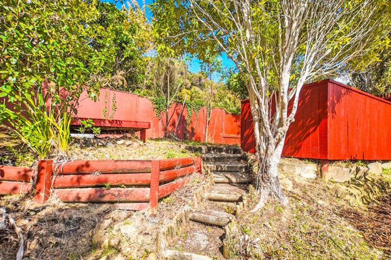 Photo of property in 22b Hillside Drive, Maoribank, Upper Hutt, 5018