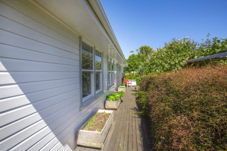 Photo of property in 11 Arero Place, Titahi Bay, Porirua, 5022