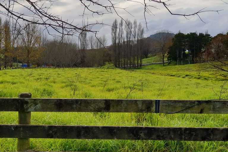 Photo of property in 42 Jumna Road, Maungaturoto, 0587