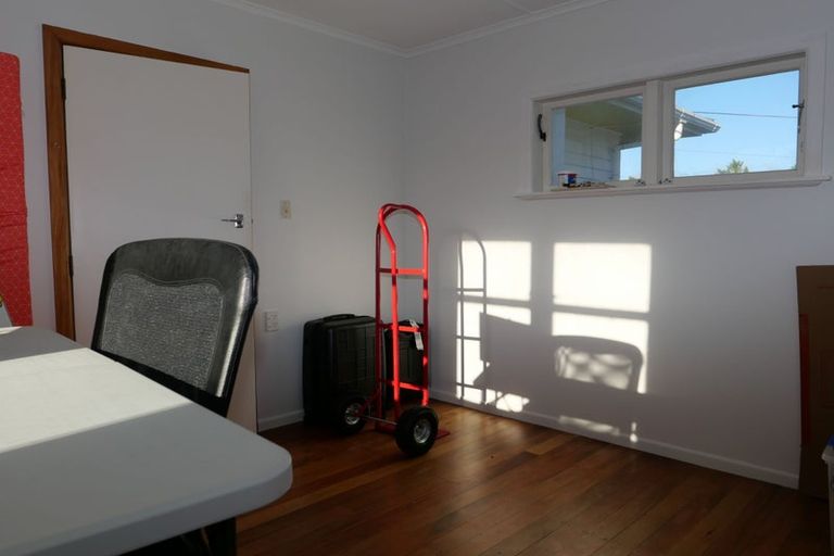 Photo of property in 9 Iti Street, Otaki, 5512