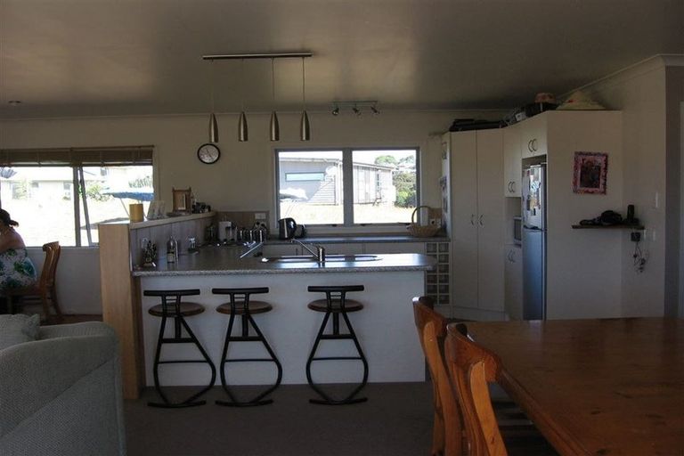 Photo of property in 11 Marram Place, Mangawhai Heads, Mangawhai, 0505
