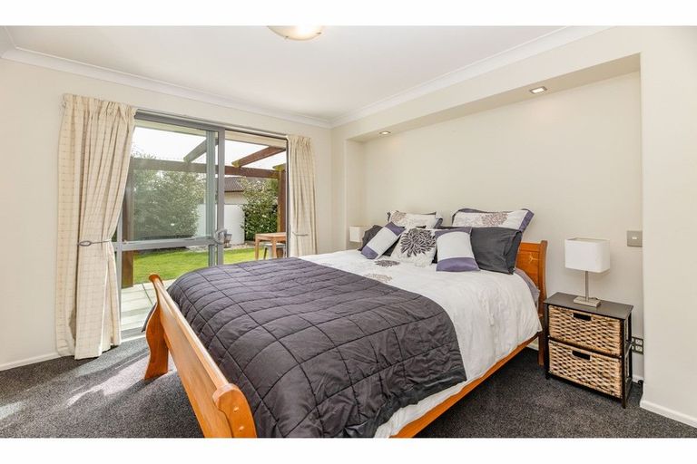 Photo of property in 20 Evergreen Place, Parklands, Christchurch, 8083