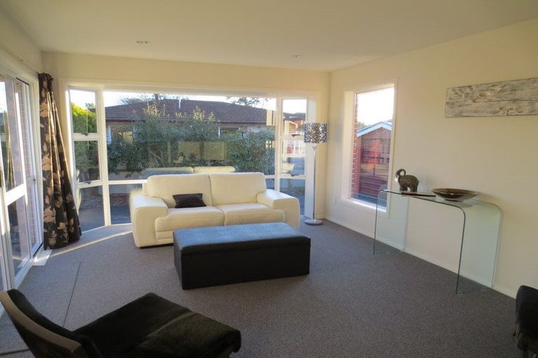 Photo of property in 3 Solway Avenue, Ilam, Christchurch, 8041