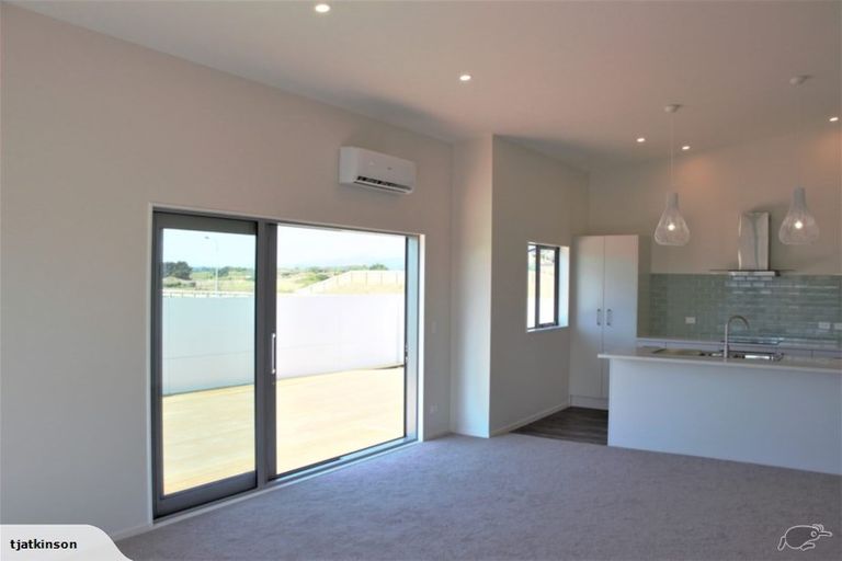 Photo of property in 4 Seagrass Place, Otaki Beach, Otaki, 5512