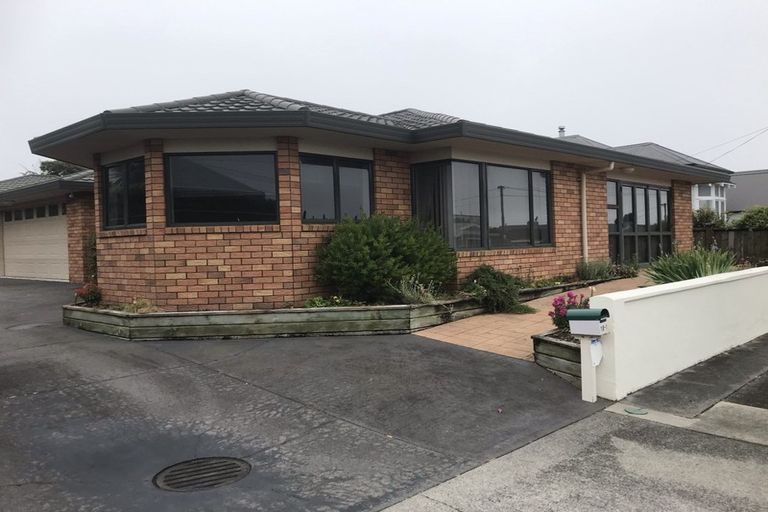 Photo of property in 1/18 Karamu Street, Te Atatu Peninsula, Auckland, 0610