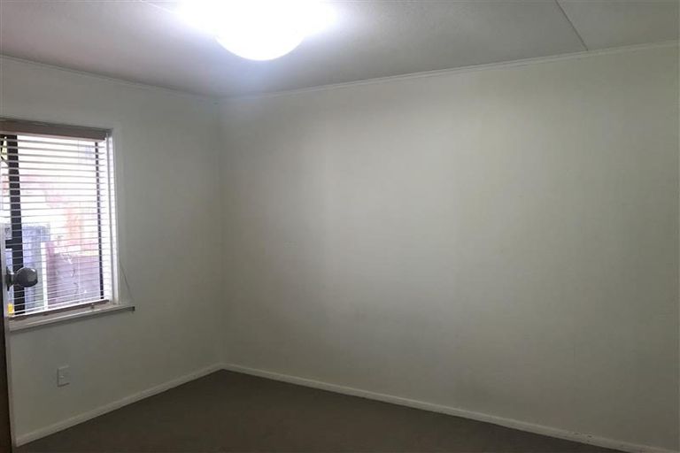 Photo of property in 29 Wainuiomata Road, Wainuiomata, Lower Hutt, 5014