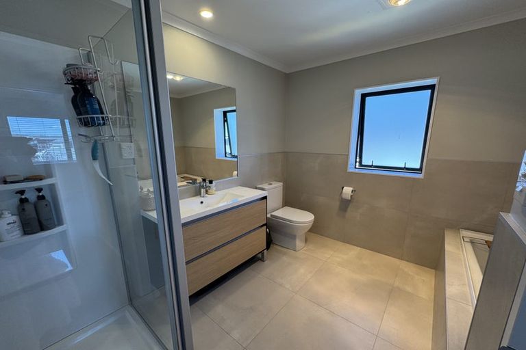 Photo of property in 7 Danga Lane, Hobsonville, Auckland, 0616