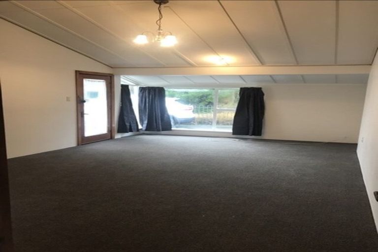 Photo of property in 1/12 Mcfaddens Road, St Albans, Christchurch, 8052