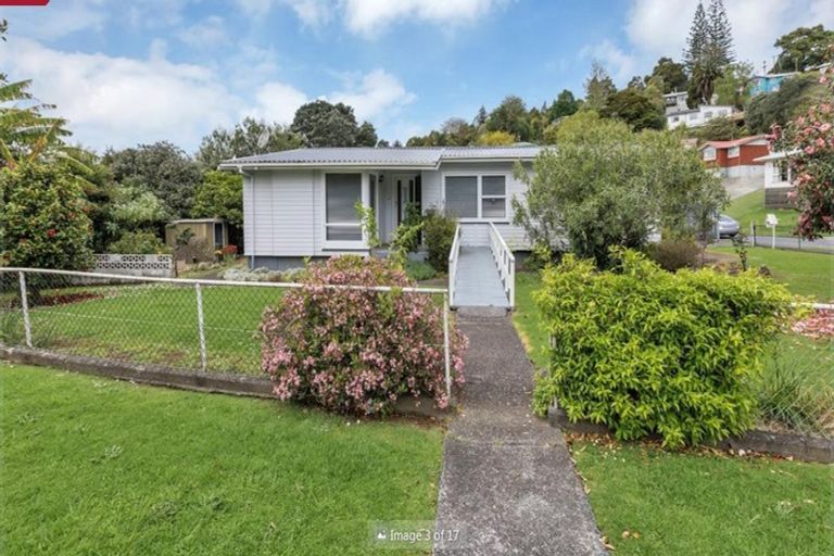 Photo of property in 1 Willow Place, Horahora, Whangarei, 0110