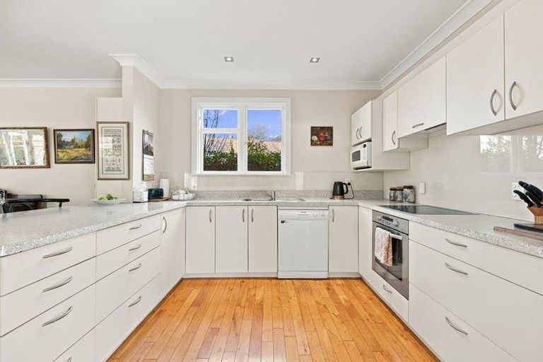 Photo of property in 17 Hamilton Avenue, Ilam, Christchurch, 8041