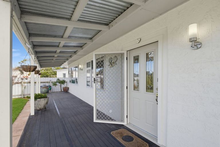 Photo of property in 18 Bell Street, Otane, 4202