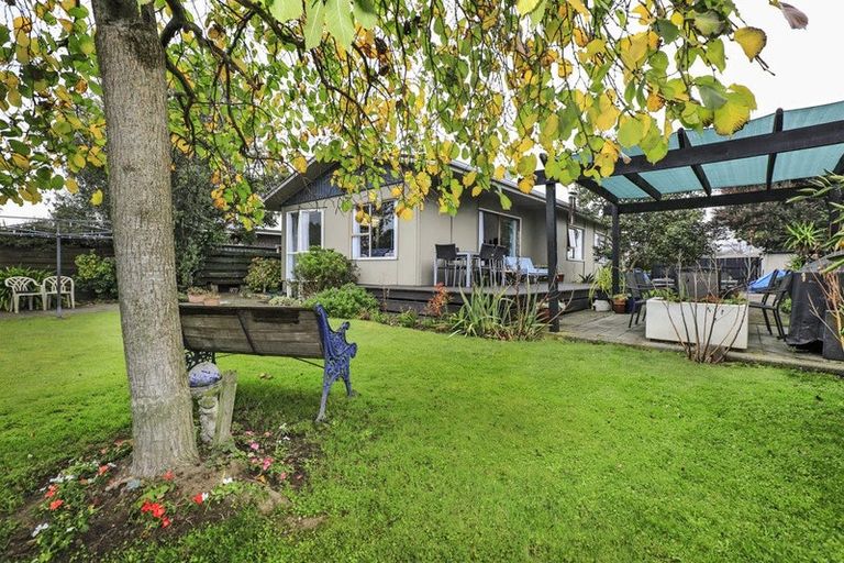 Photo of property in 13 Kirkcaldy Place, Flaxmere, Hastings, 4120