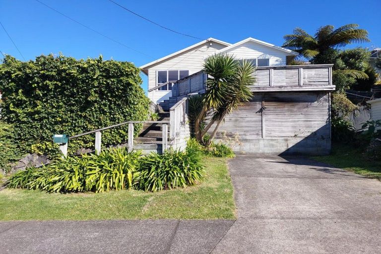 Photo of property in 132 Pioneer Road, Moturoa, New Plymouth, 4310