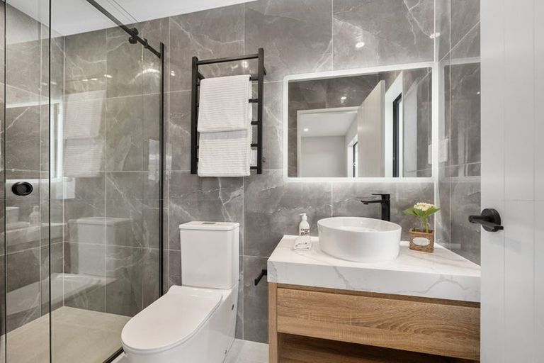 Photo of property in 8 Lumber Rise, Swanson, Auckland, 0614