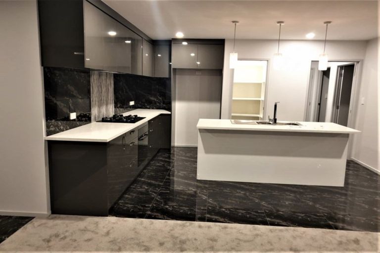 Photo of property in 3 Frederick Place, Whalers Gate, New Plymouth, 4310