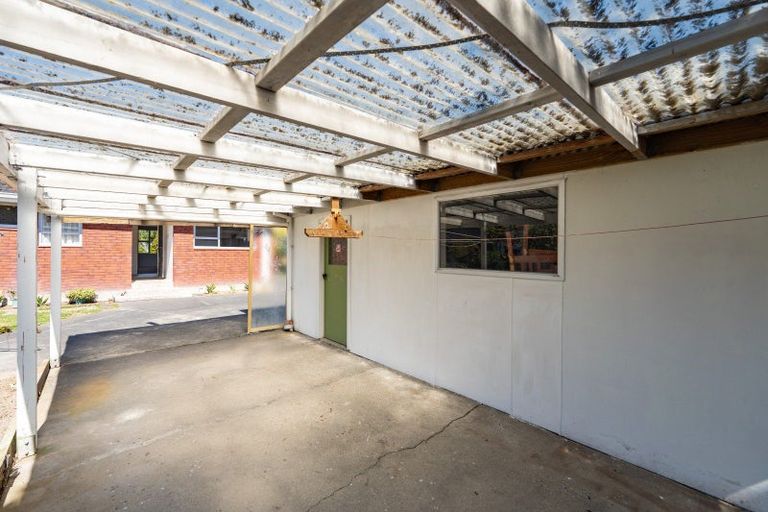 Photo of property in 11 Chippendale Crescent, Highbury, Palmerston North, 4412