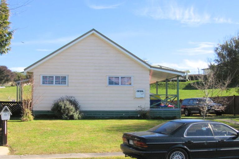 Photo of property in 21 Aileen Place, Nawton, Hamilton, 3200