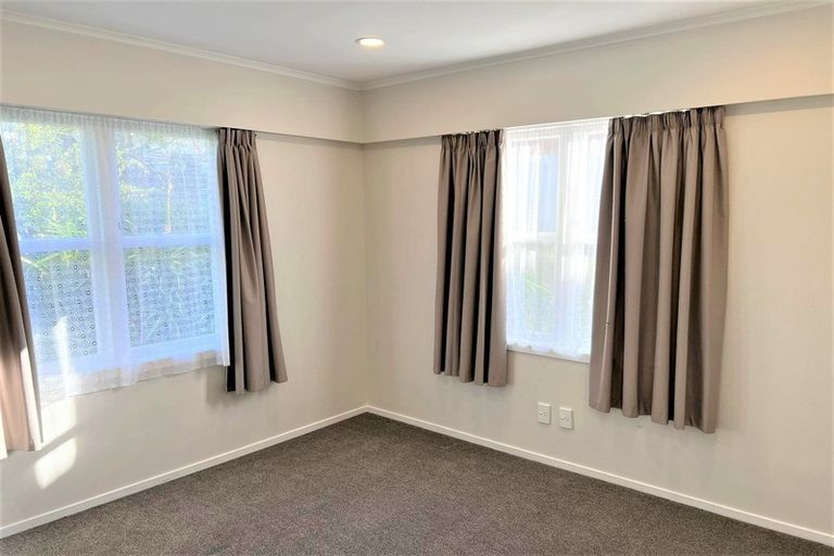 Photo of property in 3/18 Fowler Street, Northcote, Auckland, 0627