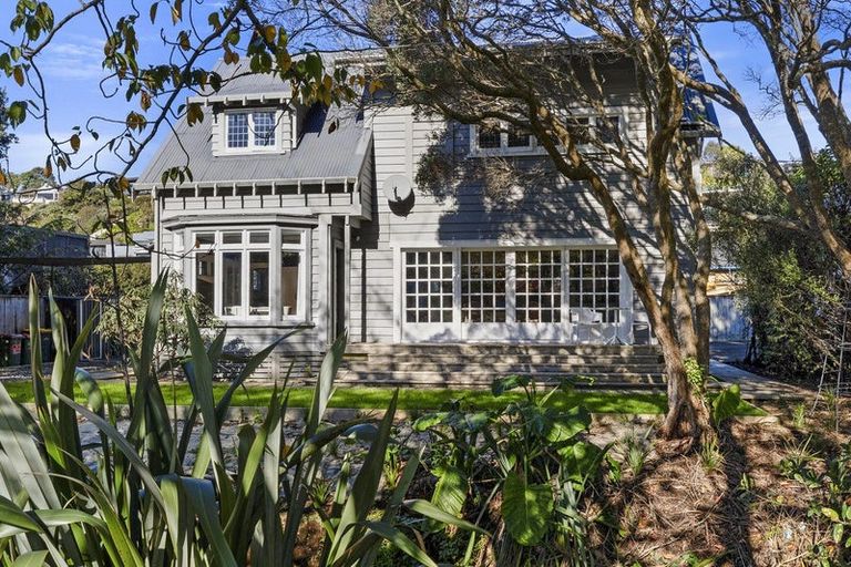 Photo of property in 18a Annandale Street, Lynmouth, New Plymouth, 4310