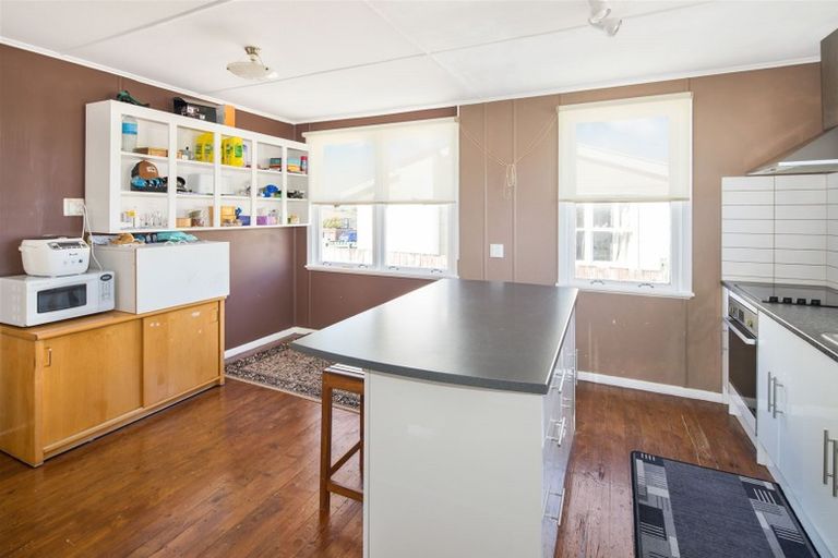 Photo of property in 59 Whanga Crescent, Titahi Bay, Porirua, 5022