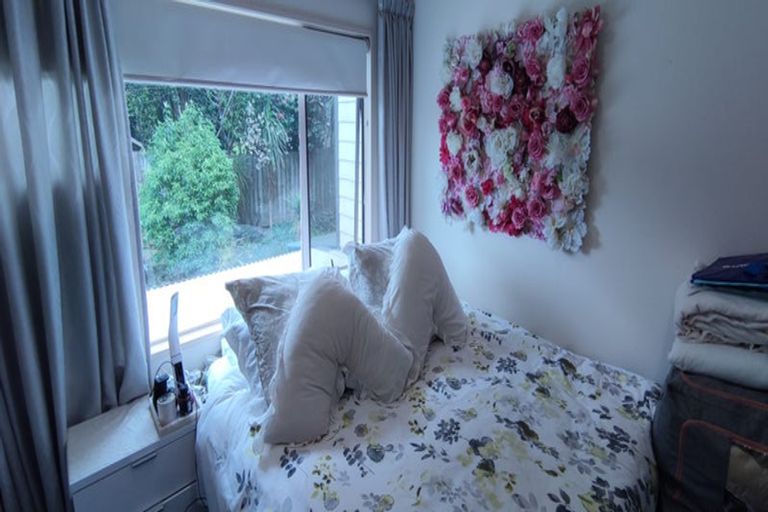 Photo of property in 2/206 Manuka Road, Bayview, Auckland, 0629