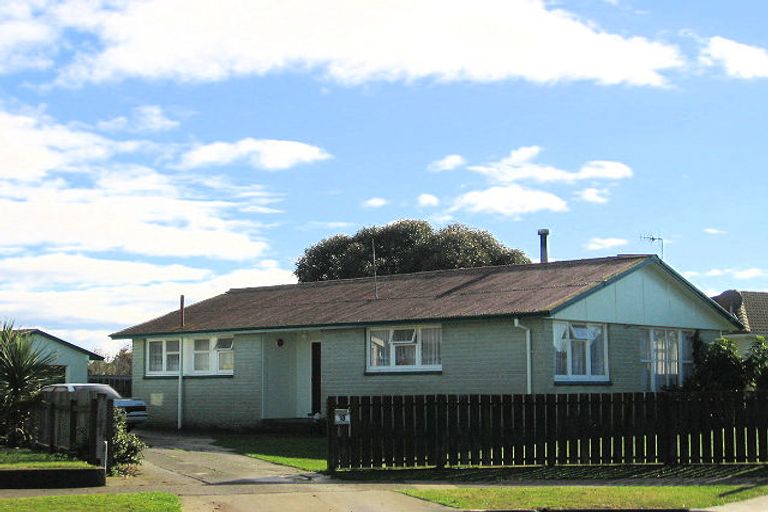 Photo of property in 18 Wallis Place, Onekawa, Napier, 4110