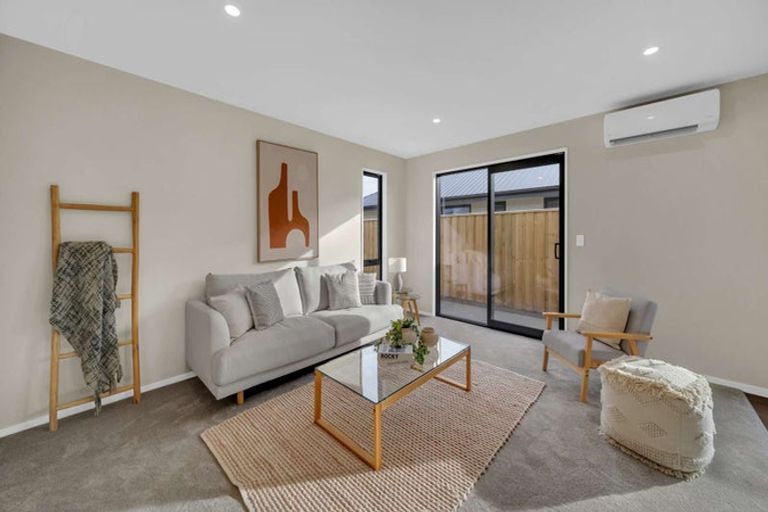 Photo of property in 21 Ellmers Street, Woodend, 7691