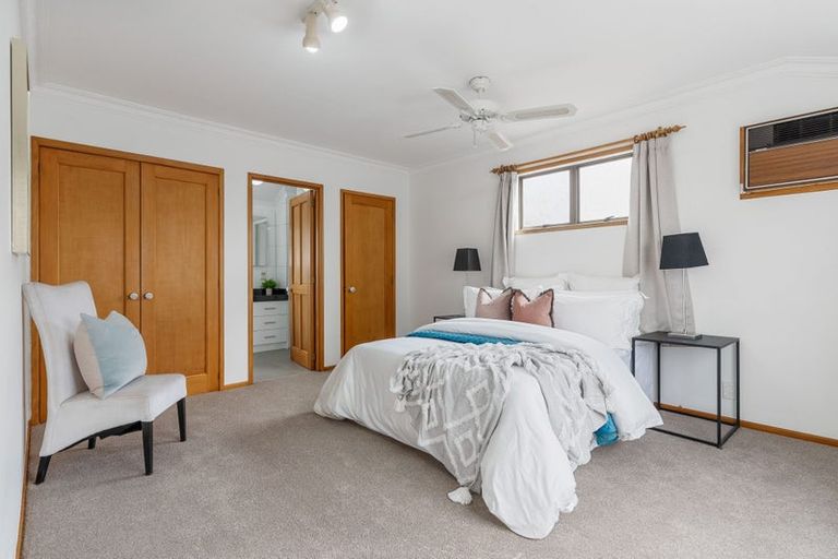 Photo of property in 46a East Coast Road, Milford, Auckland, 0620
