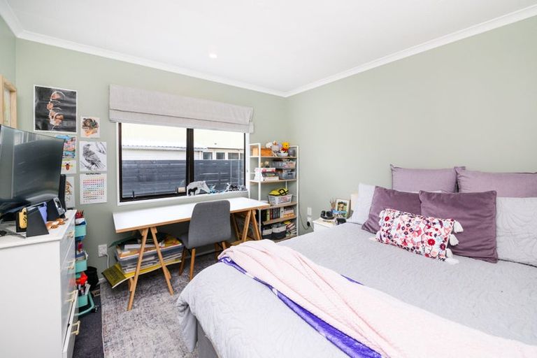 Photo of property in 57 Raglan Avenue, Cloverlea, Palmerston North, 4412