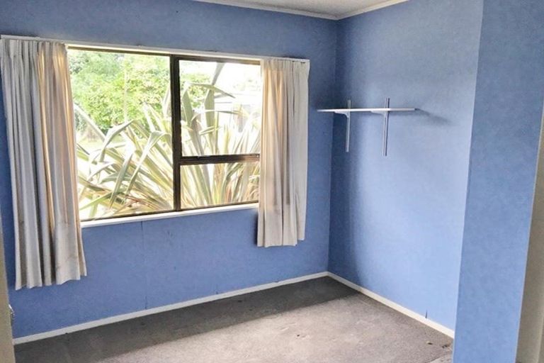 Photo of property in 8 Zenith Place, Conifer Grove, Takanini, 2112