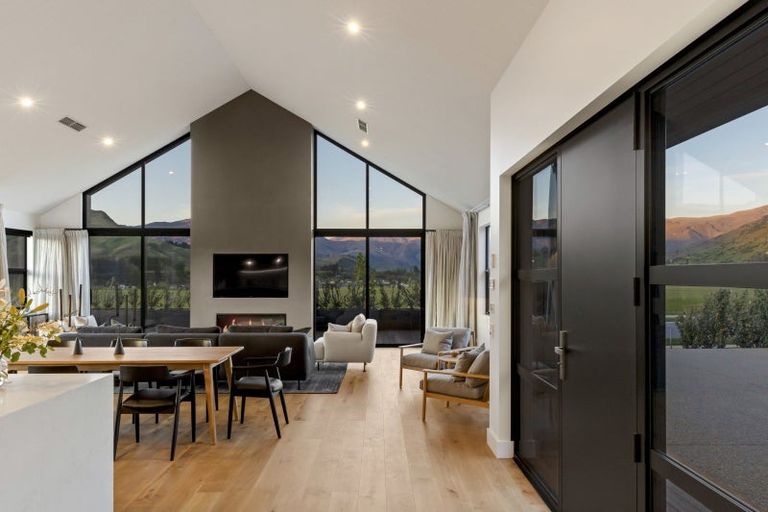 Photo of property in Kawarau Heights, 75 Kawarau Heights Boulevard, Lake Hayes, Queenstown, 9304
