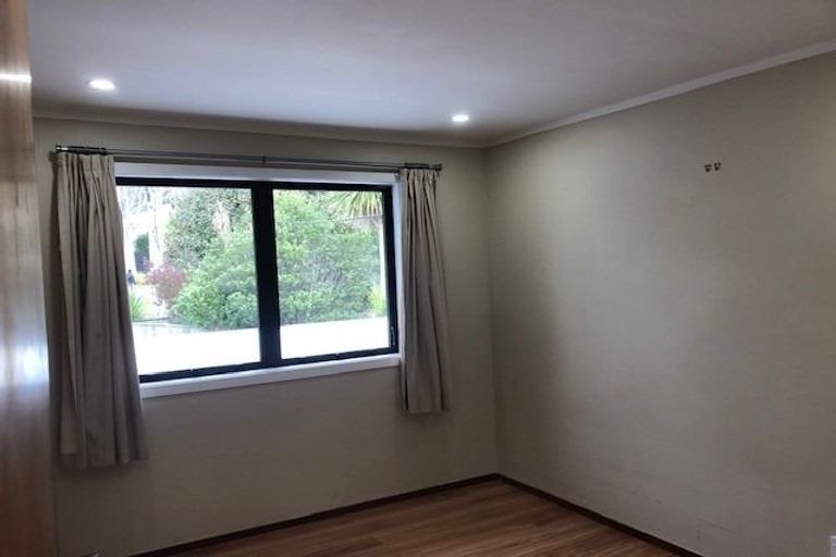 Photo of property in 51 Saddleback Rise, Murrays Bay, Auckland, 0630