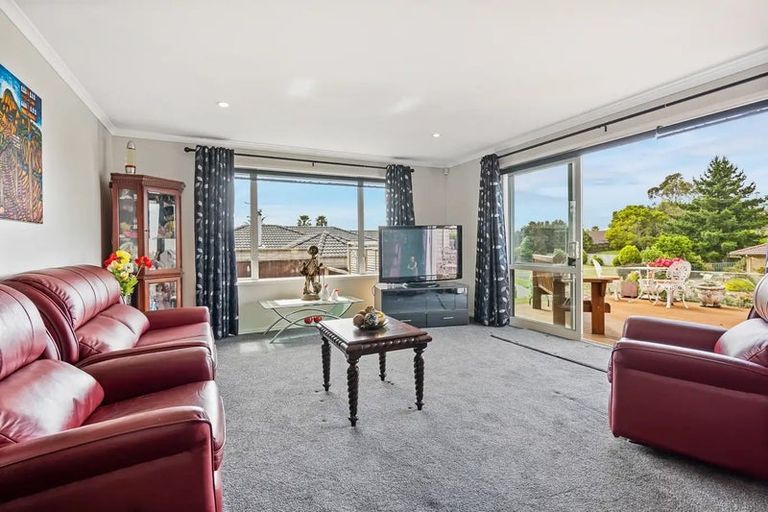 Photo of property in 41 Parkhaven Drive, Rosehill, Papakura, 2113