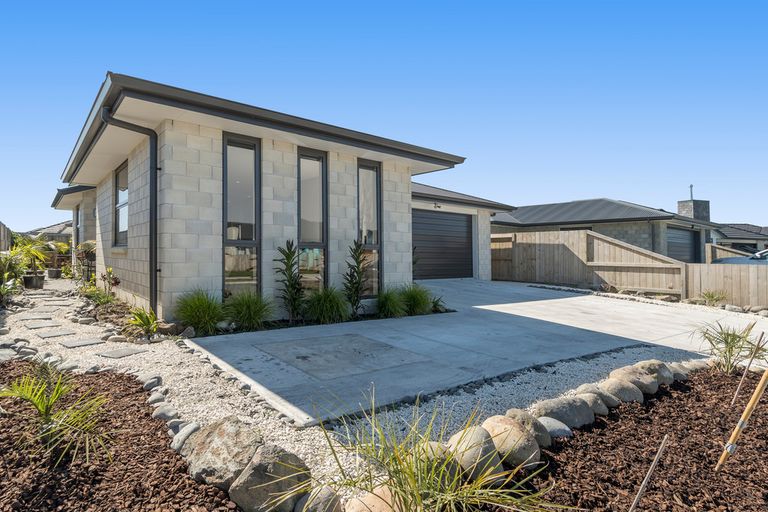 Photo of property in 7 Piata Street, Papamoa Beach, Papamoa, 3118