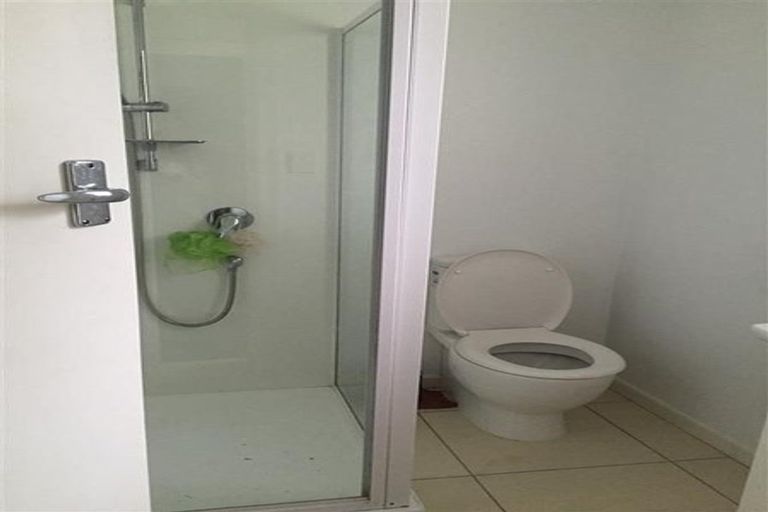 Photo of property in 16 Rollerson Street, Papakura, 2110