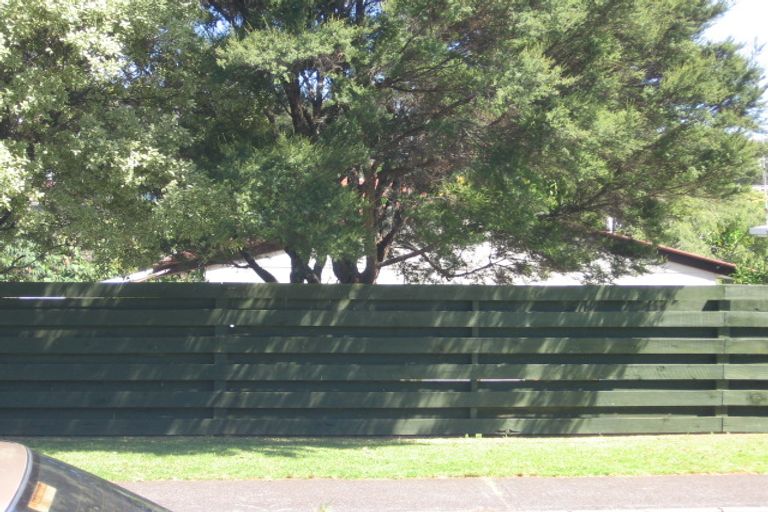 Photo of property in 2/2 Elliott Avenue, Bayview, Auckland, 0629