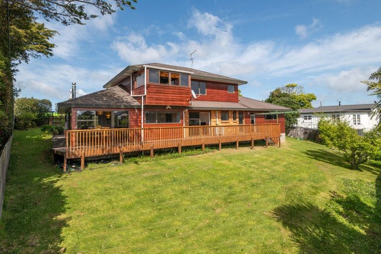 Photo of property in 181 Carlisle Road, Northcross, Auckland, 0632