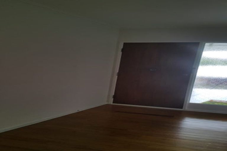 Photo of property in 9 Hatherlow Street, Glenfield, Auckland, 0629