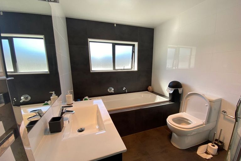 Photo of property in 249 Alec Craig Way, Gulf Harbour, Whangaparaoa, 0930