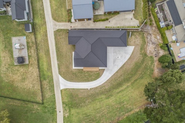 Photo of property in 11 Meadowbrook Place, Buckland, Pukekohe, 2677